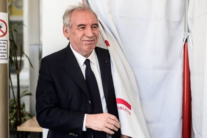 François Bayrou déclare qu'il n'est « pas candidat » à la présidentielle de 2027