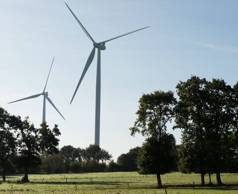 Investir dans l’éolien citoyen en France : une option financière avantageuse pour les communautés locales