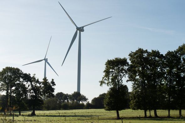 Investir dans l’éolien citoyen en France : une option financière avantageuse pour les communautés locales