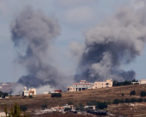 Israël et le Hezbollah conviennent d'un cessez-le-feu après des combats menaçant les pourparlers de paix entre les États-Unis et l'Iran