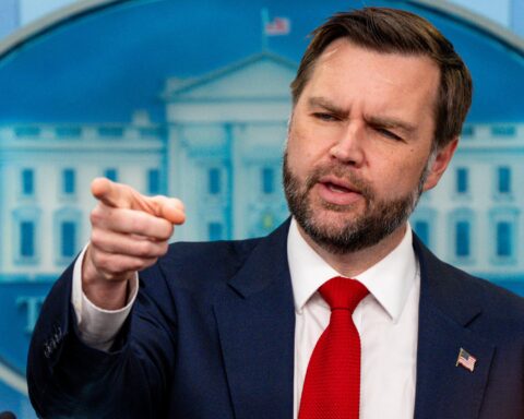 JD Vance appelle Israël à respecter l'accord iranien de Trump malgré les critiques internes