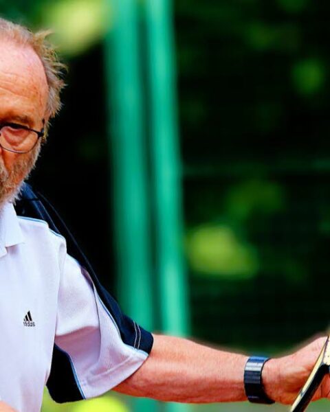 Jouer au tennis pourrait ajouter 10 ans à votre espérance de vie, selon une étude