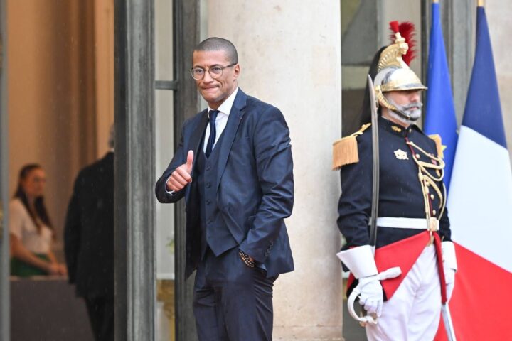 Karim Bouamrane, maire de Saint-Ouen, annonce sa candidature à la présidentielle de 2027