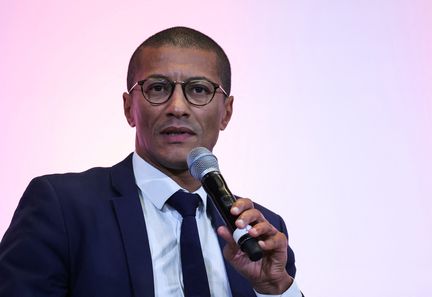 Karim Bouamrane, maire PS de Saint-Ouen, annonce sa candidature à la présidentielle de 2027