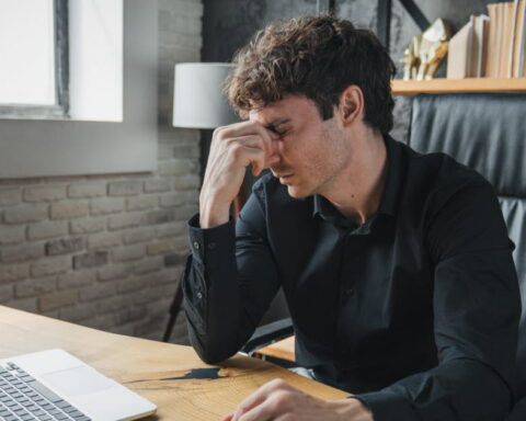 La fatigue visuelle et la sécheresse oculaire : comment se protéger des effets néfastes des écrans