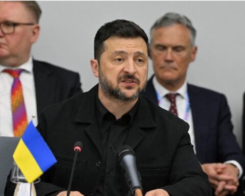 La Pologne retire une distinction à Zelensky, l'Ukraine dénonce une "erreur stratégique"