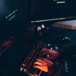 Le démantèlement du réseau Noos+ entraîne le piratage de 930 000 chaînes payantes.