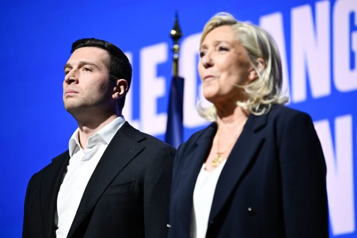 Le Pen et Bardella divisés sur la démission de Darmanin, le RN qualifie la polémique d’« artificielle »