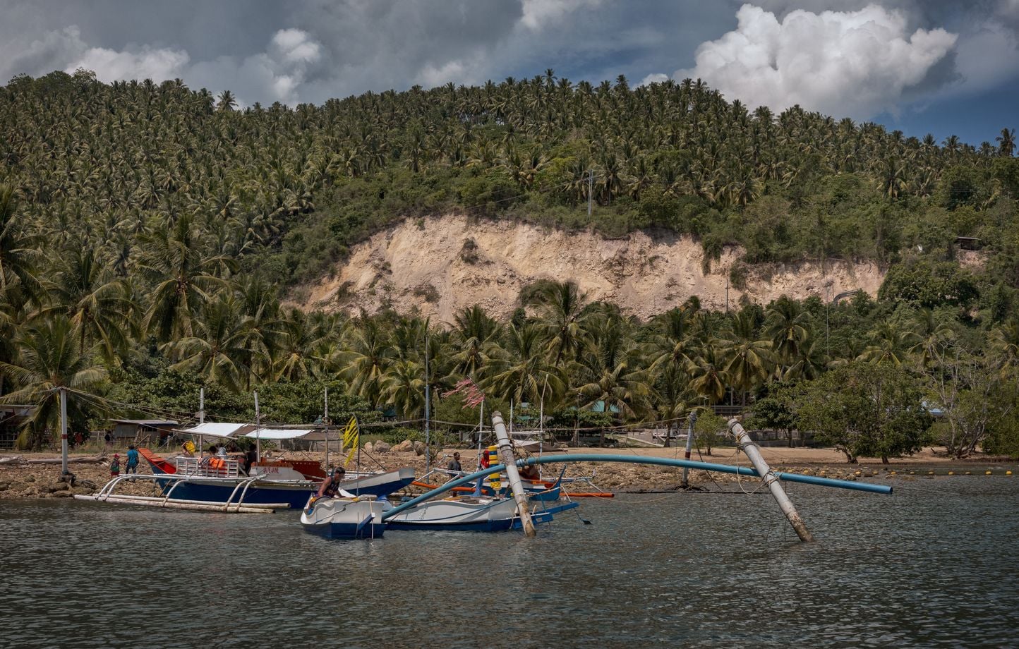 Le séisme meurtrier aux Philippines élève les fonds marins de 2 m et expose des zones côtières