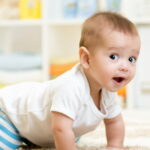 Les bébés naissent avec près de 100 os supplémentaires comparés aux adultes, pourquoi ?