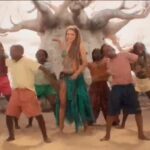 Les Ghettos Kids, étoiles du Mondial 2026, invités par Shakira à se produire au Mexique malgré la grève des enseignants bloquant le stade.