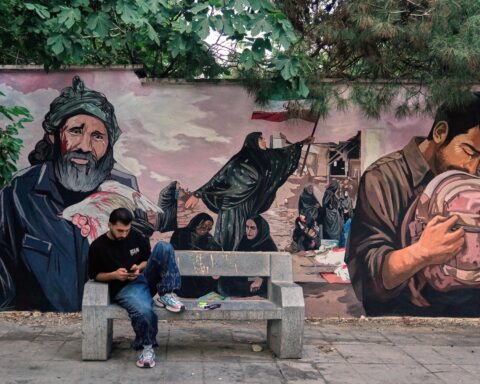 Les Iraniens saluent un accord de paix, mais s'inquiètent de l'avenir