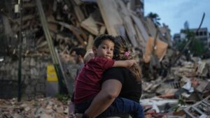 Les séismes au Venezuela : recherche de survivants entravée par des embouteillages et des pénuries de carburant