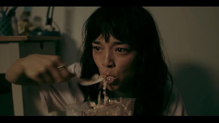 L'hyperphagie dans le film «Saccharine» : une représentation insatisfaisante des troubles alimentaires dans la pop culture