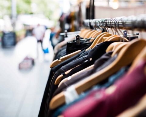 Mango prévoit d'ouvrir 45 nouveaux magasins en France et de créer 700 emplois d'ici 2028.