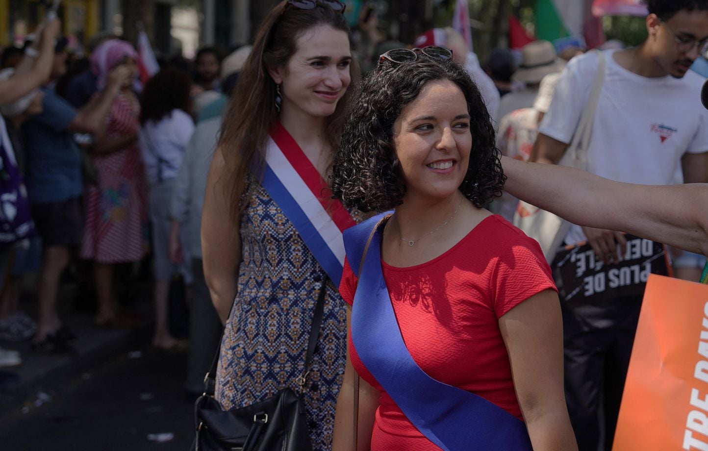 Manon Aubry réagit à une polémique après avoir été filmée sur un voilier
