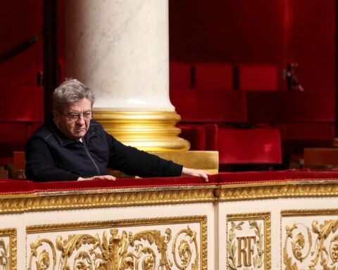Mélenchon promet un référendum sur l’indépendance de la Nouvelle-Calédonie en cas de victoire en 2027