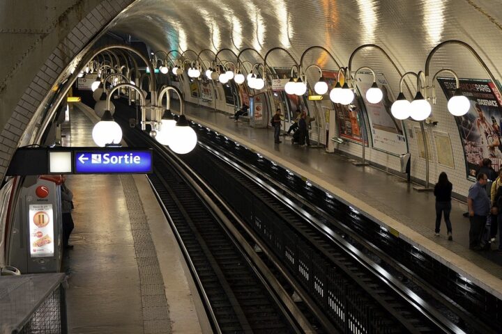 Métro parisien : l'introduction du paiement par carte se fera en trois étapes d'ici 2030.