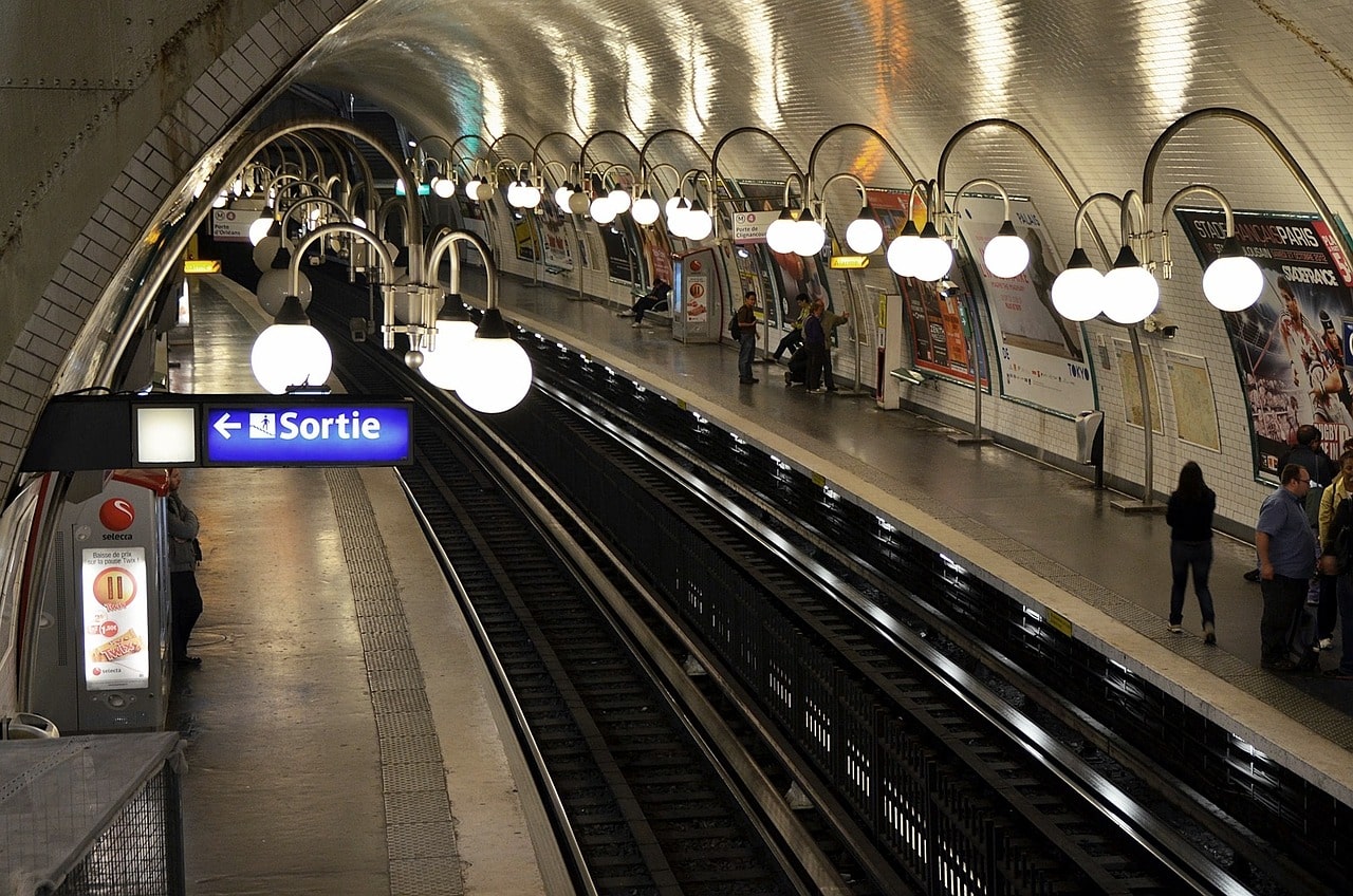 Métro parisien : l'introduction du paiement par carte se fera en trois étapes d'ici 2030.