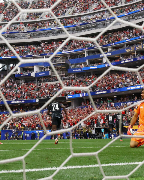 Mondial 2026 : Le Canada se qualifie pour les huitièmes de finale après une victoire de justesse contre l'Afrique du Sud.