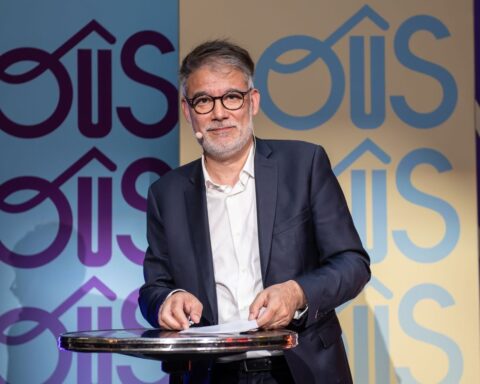 Olivier Faure présente une proposition de loi pour interdire l'importation de produits des colonies israéliennes