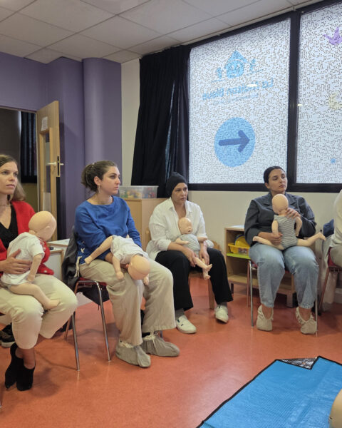 Premiers secours : des gestes essentiels pour protéger vos enfants à Lyon