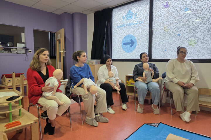 Premiers secours : des gestes essentiels pour protéger vos enfants à Lyon