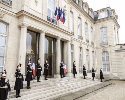 Présidentielle 2027 : les Français préfèrent un duel Philippe-Bardella au second tour