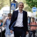 Présidentielle 2027 : Raphaël Glucksmann se positionne comme le leader incontournable de la gauche