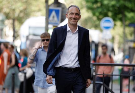 Présidentielle 2027 : Raphaël Glucksmann se positionne comme le leader incontournable de la gauche