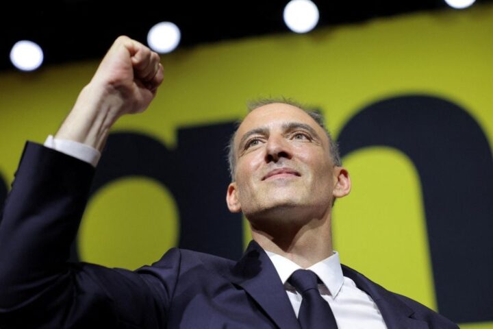 Raphaël Glucksmann dénonce les géants du numérique et appelle à une souveraineté technologique en France