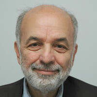 René Viénet, cinéaste français qui a tourné en dérision la propagande maoïste, à l'honneur dans un nouvel ouvrage