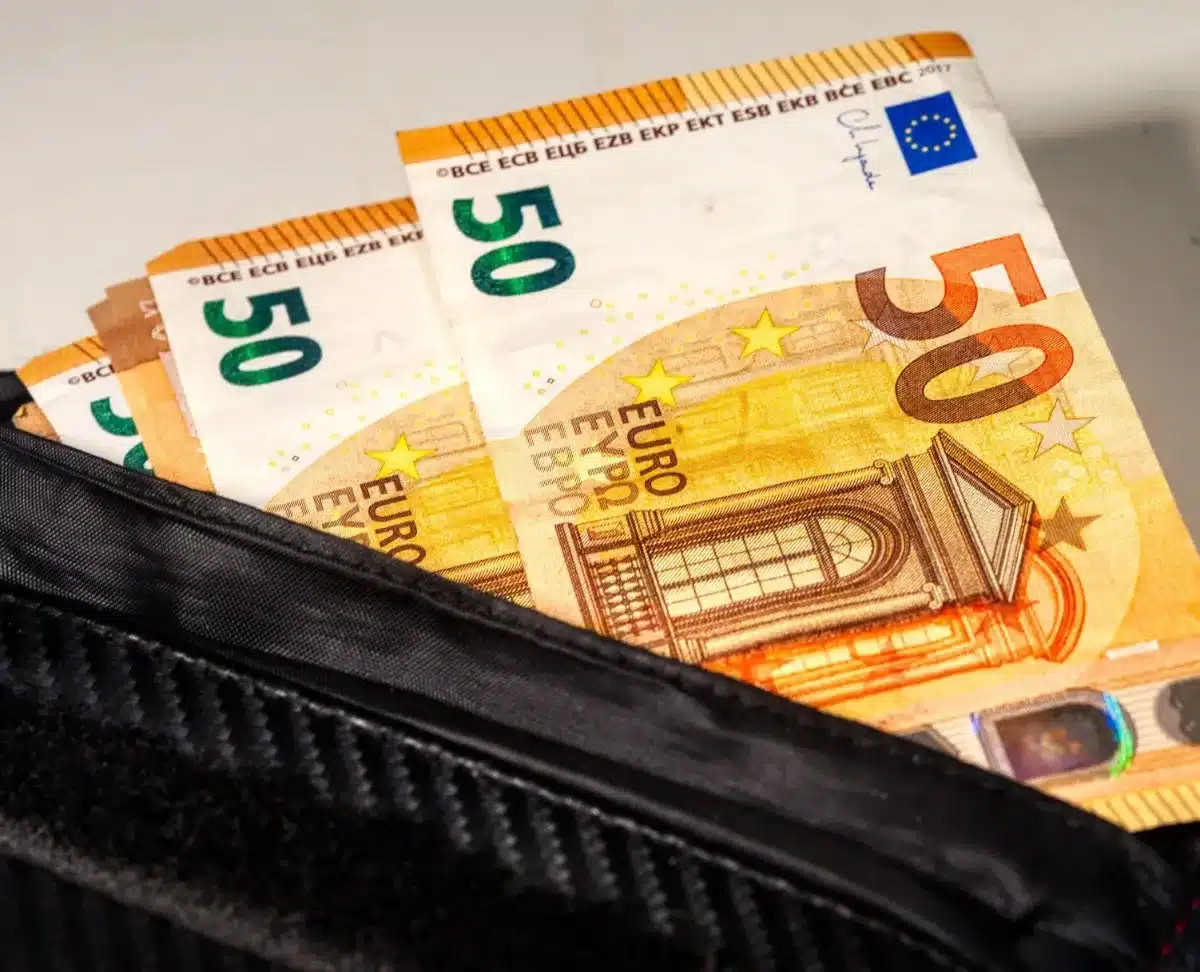 Selon l'Observatoire des inégalités, le seuil de revenu à atteindre en 2026 pour être classé comme riche pourrait décevoir de nombreuses personnes.