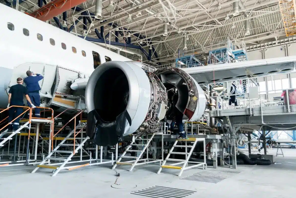 Singapore Airlines envisage de commander 50 avions gros porteurs : Airbus et Boeing en compétition pour un contrat qui transformera le paysage aérien.