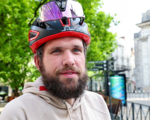 Thomas Billot achève un cinquième de sa campagne anti-malbouffe à vélo dans le Jura