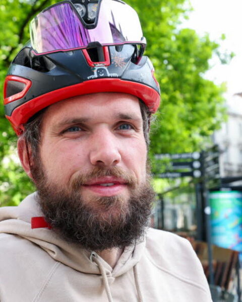 Thomas Billot achève un cinquième de sa campagne anti-malbouffe à vélo dans le Jura