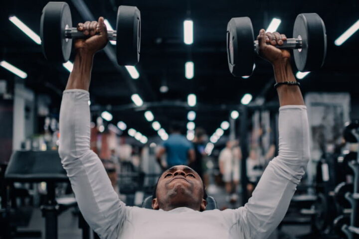 Tremblements musculaires après un effort intense : quel est l’impact sur la santé ?