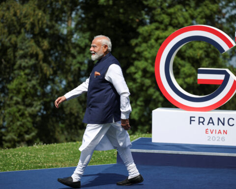 Trump et Modi se rencontrent au G7 en pleine montée des tensions