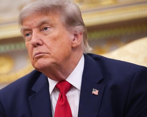 Trump qualifie Andy Burnham de « très libéral », évoquant les tensions avec les pays de l'OTAN