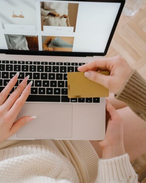 Visa intègre son réseau de paiement à ChatGPT pour transformer l'expérience des achats en ligne.