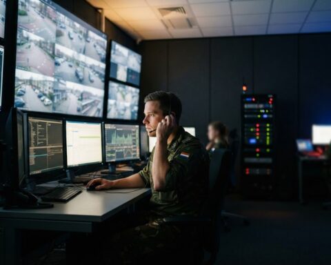 Les services russes espionnent l’OTAN via des caméras IP civiles piratées, révèlent les Pays-Bas