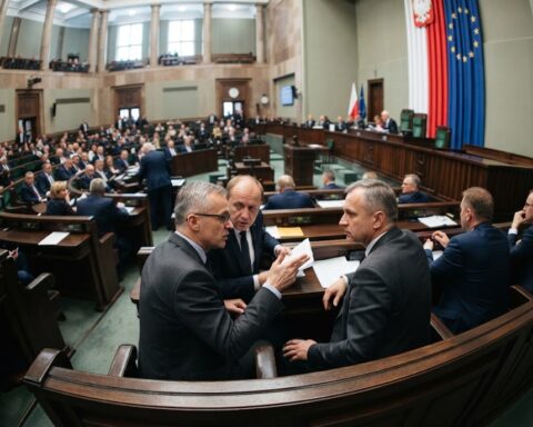 Le parti PiS dépose une résolution contre l'adhésion de l'Ukraine à l'UE, instrumentalisant l'histoire