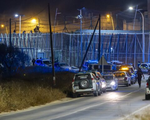 Afflux massif de migrants à Ceuta : les raisons historiques des deux enclaves espagnoles au Maroc