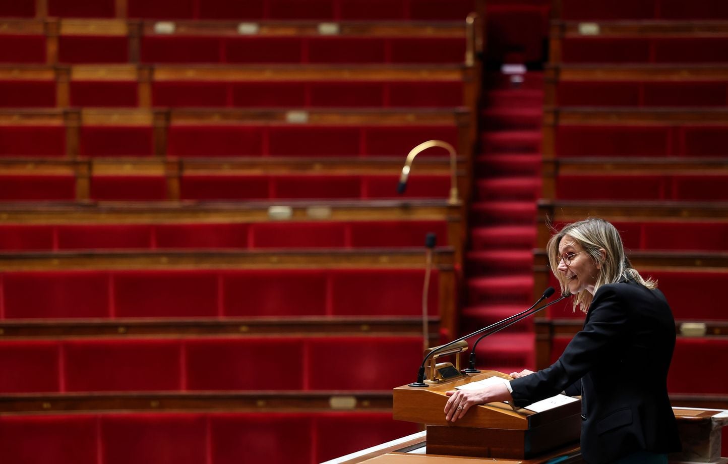 Agnès Pannier-Runacher dénonce le passage en force du gouvernement sur les néonicotinoïdes