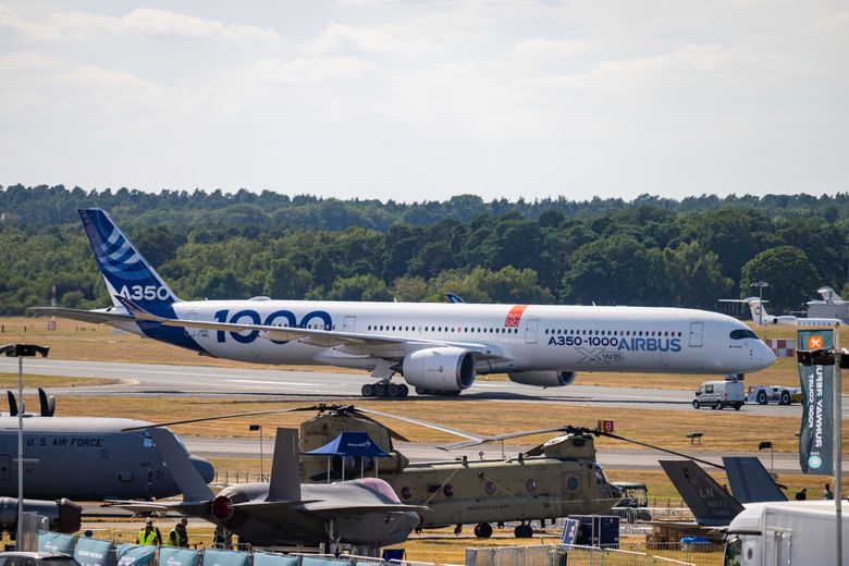 Airbus et Boeing relancent la bataille des commandes au salon aéronautique de Farnborough
