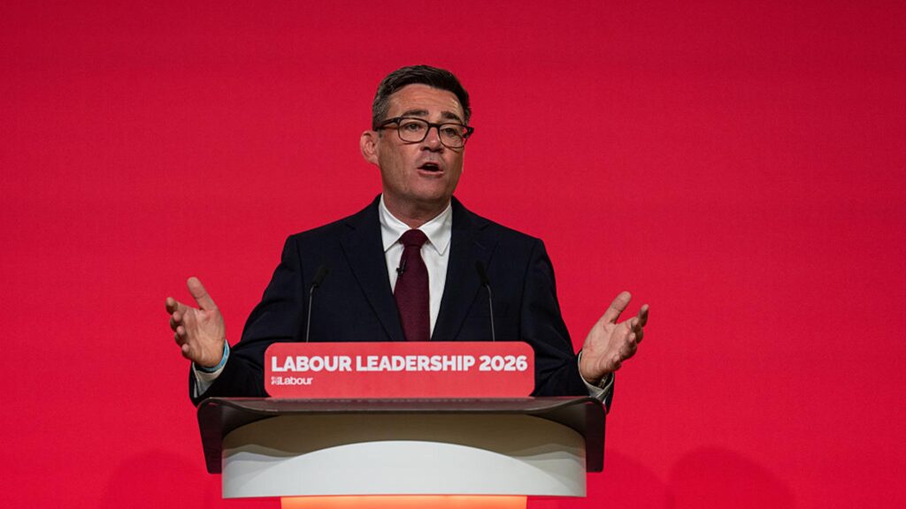Andy Burnham appelle à une « nouvelle politique » au Royaume-Uni lors de son premier discours en tant que leader travailliste