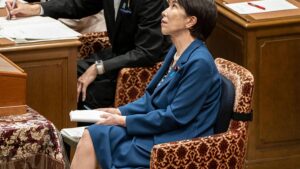 Au Japon, l'emploi du temps de sommeil du Premier ministre suscite un débat sur l'équilibre entre vie professionnelle et vie privée