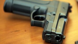 Braquage armé à Toulouse : un homme vole 300 euros en 45 secondes sous la menace d'une arme