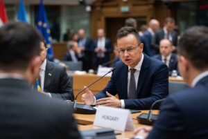 Adhésion de l’Ukraine à l’UE : la Hongrie de Magyar bloque l’ouverture de deux nouveaux chapitres