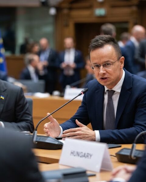 Adhésion de l’Ukraine à l’UE : la Hongrie de Magyar bloque l’ouverture de deux nouveaux chapitres